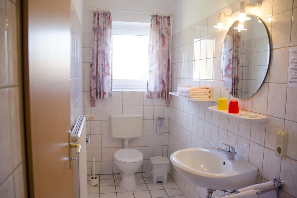 Zum Wikinger Hotel Nessmersiel Room photo